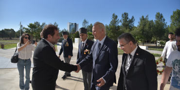 ediz-hun-denktas-anit-mezar---tim--4-