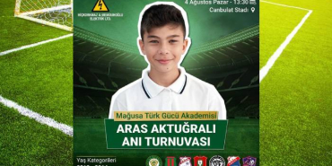 cikartmalar-spor-isaretleme-ve-top-ile-futbol-cim-saha.jpg (3)