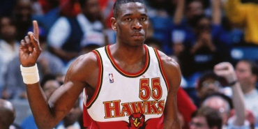 185003580-dikembe-mutombo-nba