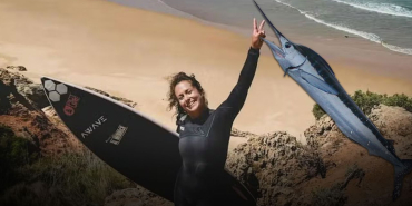 kilic-baligi-sudan-zipladi-gogsune-saplandi-italyan-sorfcunun-trajik-olumu-17295138945526