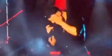 murat-boz-da-saldiri-kurbani-sahnede-neye-ugradigini-sasirdi-17288274341183_1