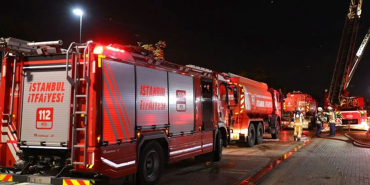 son-dakika-istanbul-leventte-avm-yangini-itfaiye-ekipleri-sevk-edildi-1733338385686