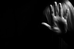 780x411-izmirde-mide-bulandiran-olay-kendi-kizini-9-yil-boyunca-istismar-eden-adama-78-yil-9-ay-hapis-1648031290135