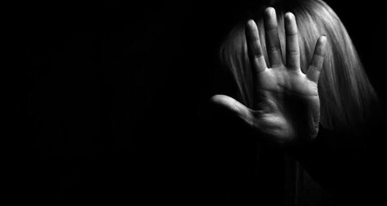 780x411-izmirde-mide-bulandiran-olay-kendi-kizini-9-yil-boyunca-istismar-eden-adama-78-yil-9-ay-hapis-1648031290135