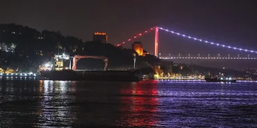istanbul-bogazinda-gemi-trafigi-askiya-alindi-d97o