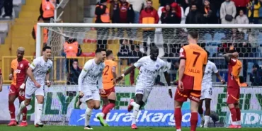 galatasaray-kasimpasa-ile-3-3-berabere-kaldi-18421083_4610_m