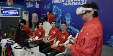 1746268355146AA1E5U8V