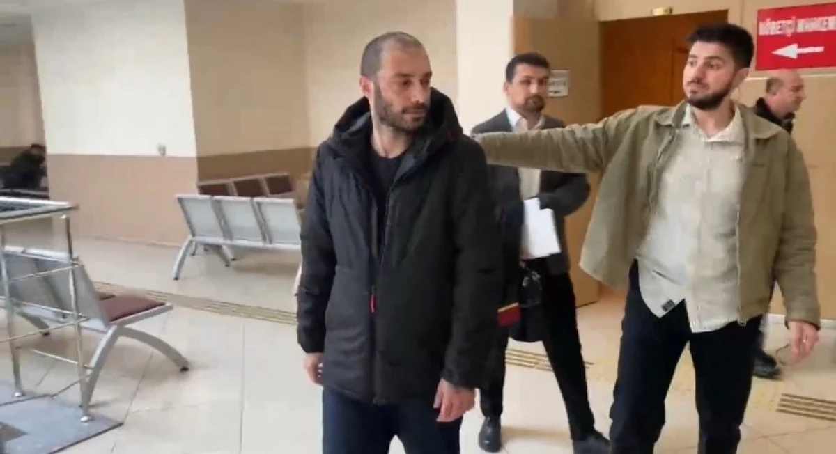 Sansar Salvo Serbest: Şiddet İddiasıyla Gözaltına Alınan Rapçi Tahliye Edildi