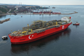 Türkiye'nin ilk yüzer gaz üretim platformu İstanbul'un Fethi'nin yıl dönümünde Boğaz'dan geçecek