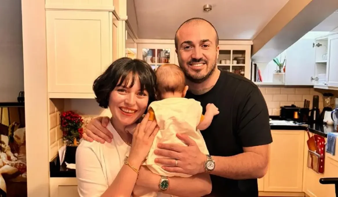 Ezgi Mola, 2 yıllık eşi Mustafa Aksakallı'dan boşanıyor