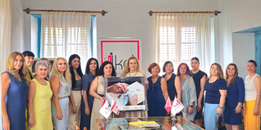 1752651238186SİBEL TATAR-İŞ KADINLARI