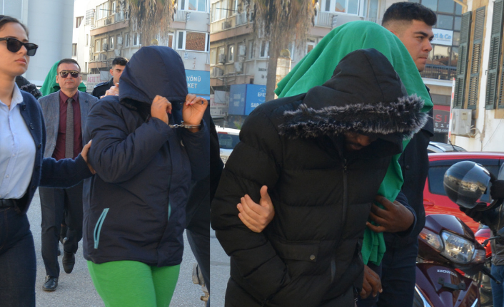 İki kaçak daha mahkemeye çıkartıldı