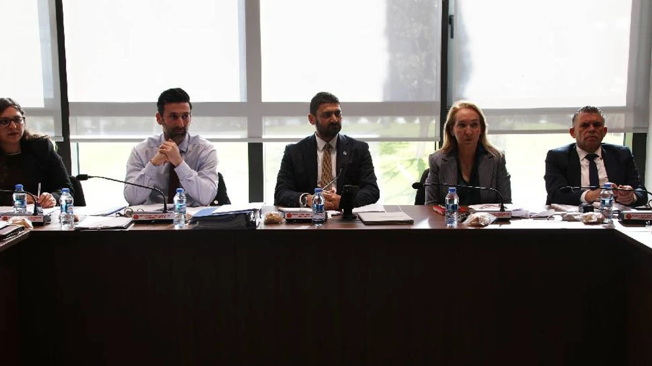 İdari, Kamu ve Sağlık İşleri Komitesi toplandı