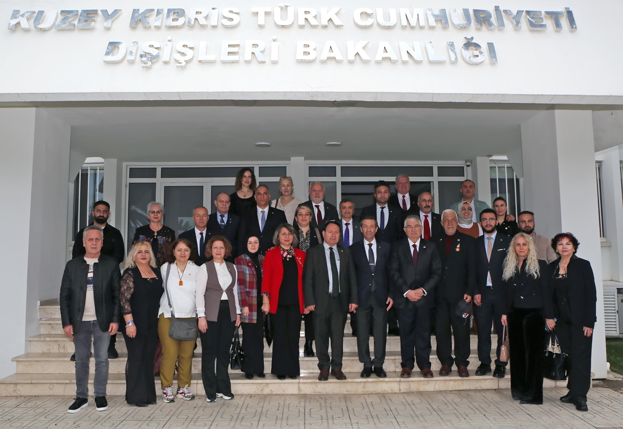 Bakan Ertuğruloğlu, Türkiye-Kıbrıs Türk Cemiyeti heyetini kabul etti