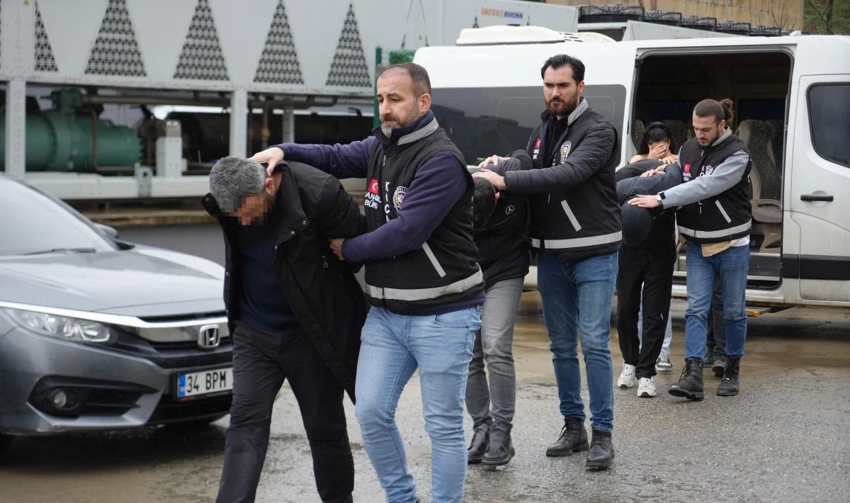 3,5 milyarlık vurgun: 8 şüpheli yakalandı!