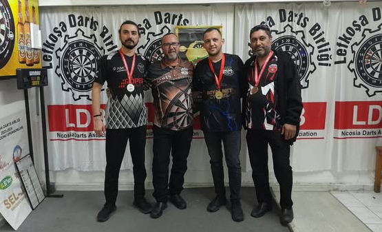 Dartsta üçüncü ayağın şampiyonu Reha Özkapınar