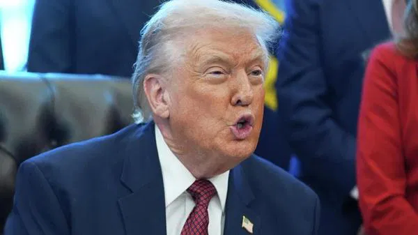 ABD Başkanı Trump’tan İran’a müdahale sinyali: ‘Yardım etmeye hazırız’