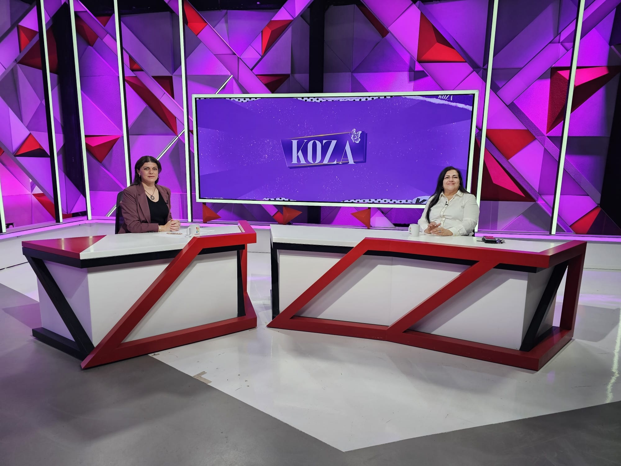 “Sevda dilden kalbe akıyor”