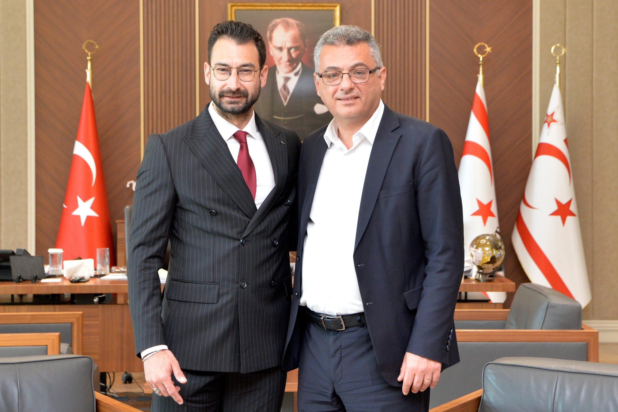 Cumhurbaşkanı Tufan Erhürman, milli atlet Yiğitcan Hekimoğlu ile görüştü