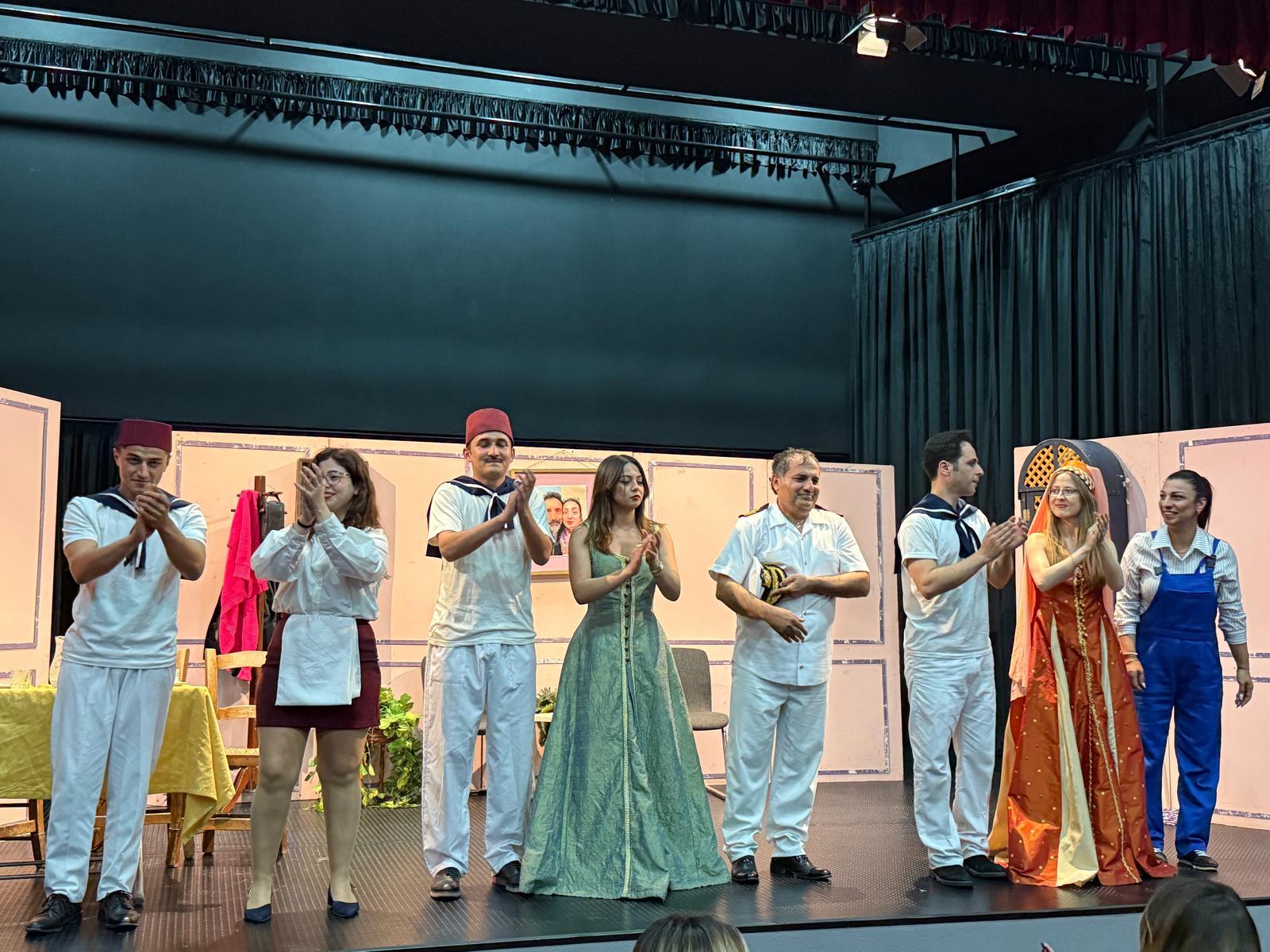 Esentepe Kültür Sarayı Dünya Tiyatro Günü’nde yeniden kapılarını açtı