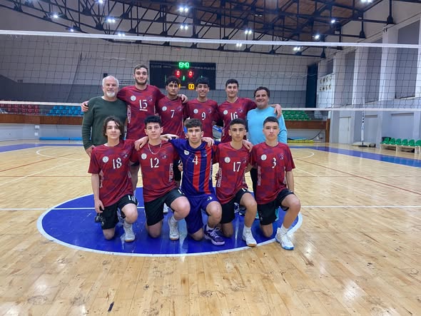 Voleybol U19’larda klasman tamamlanıyor