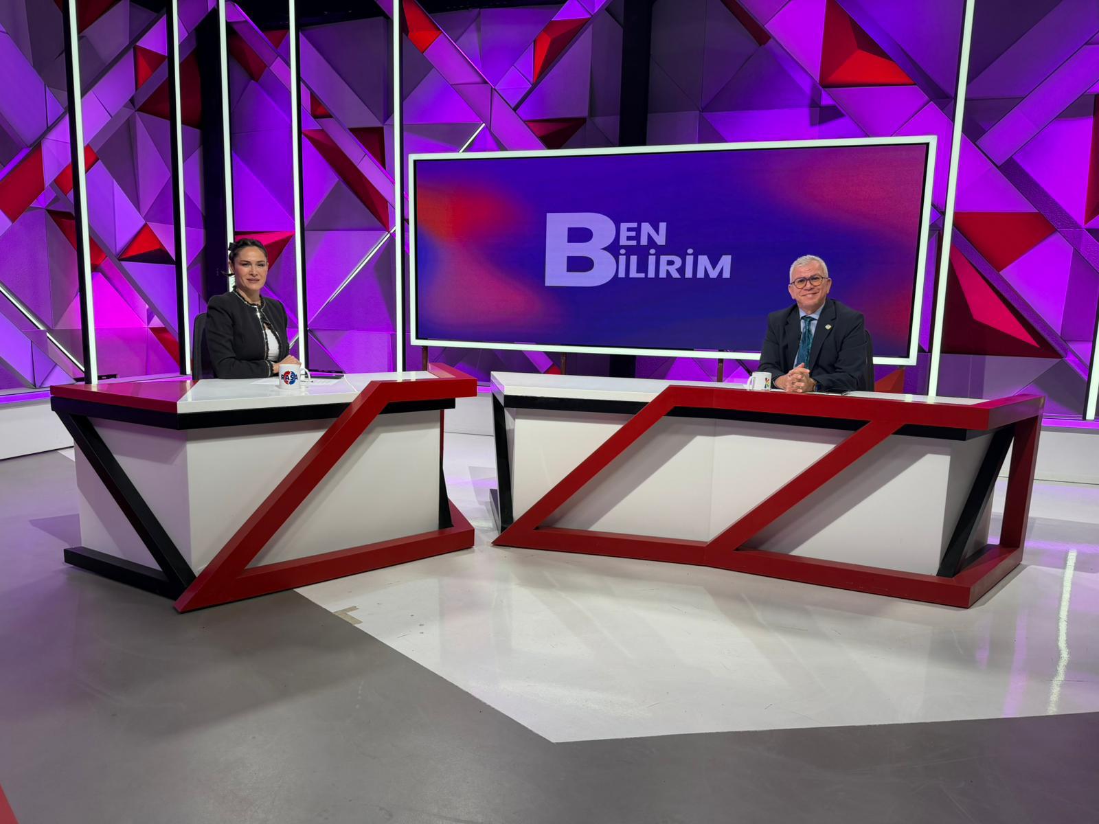 Esenyel: Rumlar casino turizmimize gıpta ederken, biz baltalamak için her şeyi yapıyoruz