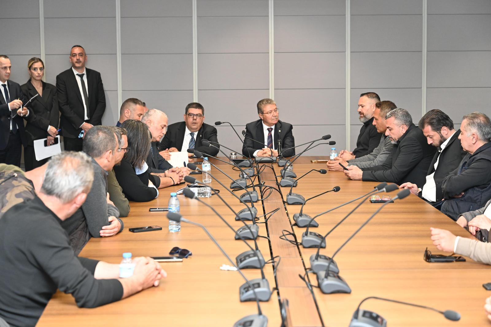 Başbakan Üstel: Hükümetimizin murat ettiği maaşlardan tasarruf değil