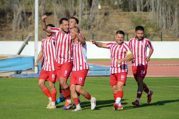 Birinci Lig’de krallık yarışı kıyasıya sürüyor