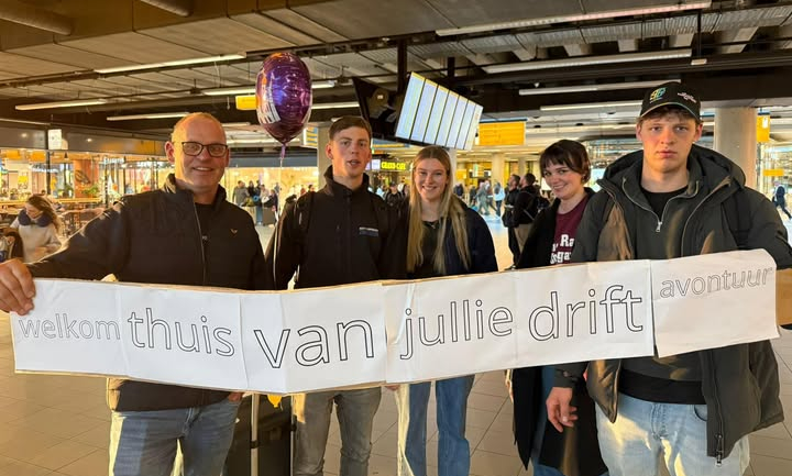 Hollandalı pilotlar ülkelerine uğurlandı