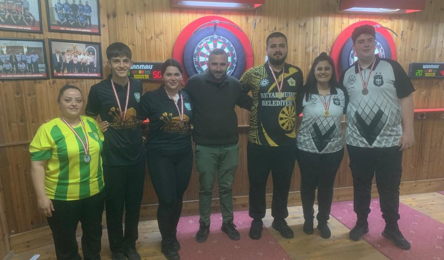 Kadınlarda Duygu, gençlerde Osman şampiyon