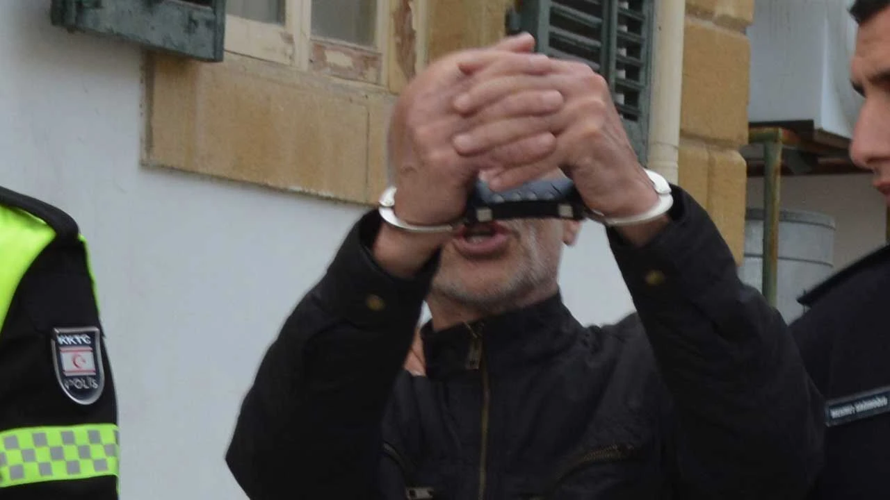 4 bin 279 TL’lik kozmetik ürünleri çaldı