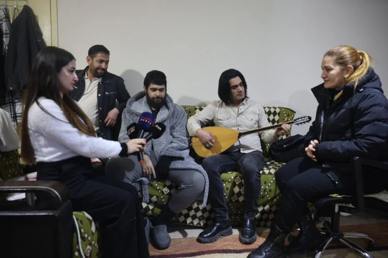 Hatay’da evden çıkmayan Barış, 25. yaşına bilgisayar başında girdi