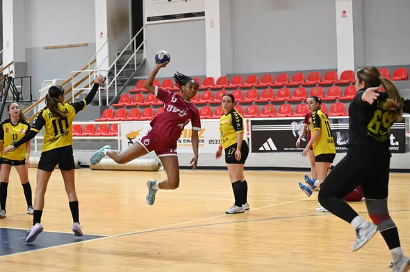 Hentbol Süper Ligi’nde sezon fırtına gibi başladı