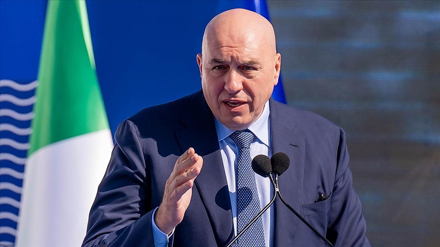 Dubai’de mahsur kalan İtalya Savunma Bakanı Crosetto ülkesine döndü