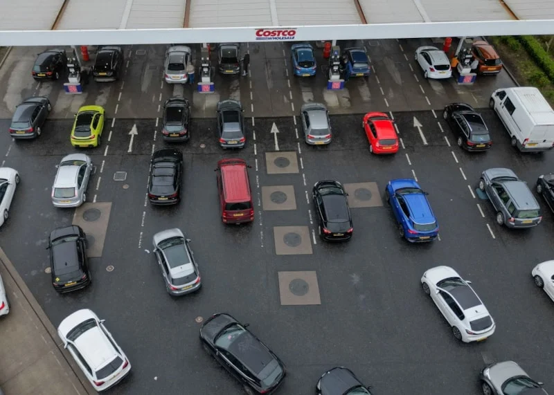 Küresel enerji krizi derinleşiyor: Akaryakıt kuyrukları uzadı