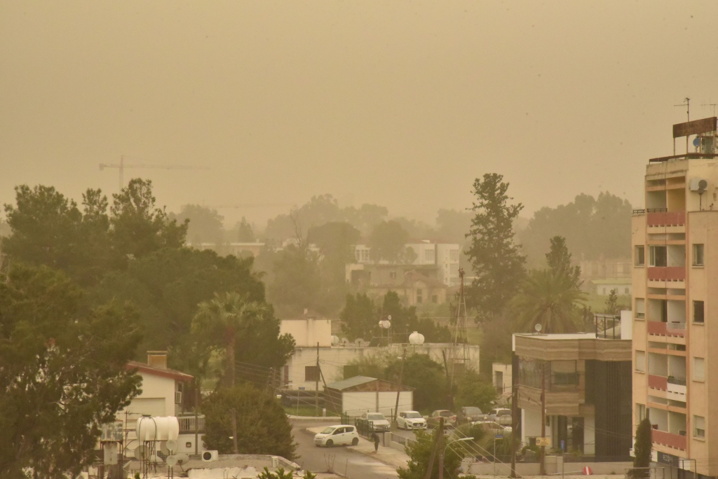 Ülke tozlu havanın etkisinde: Bazı bölgelerdeki ölçümler normalin 40 katını aştı