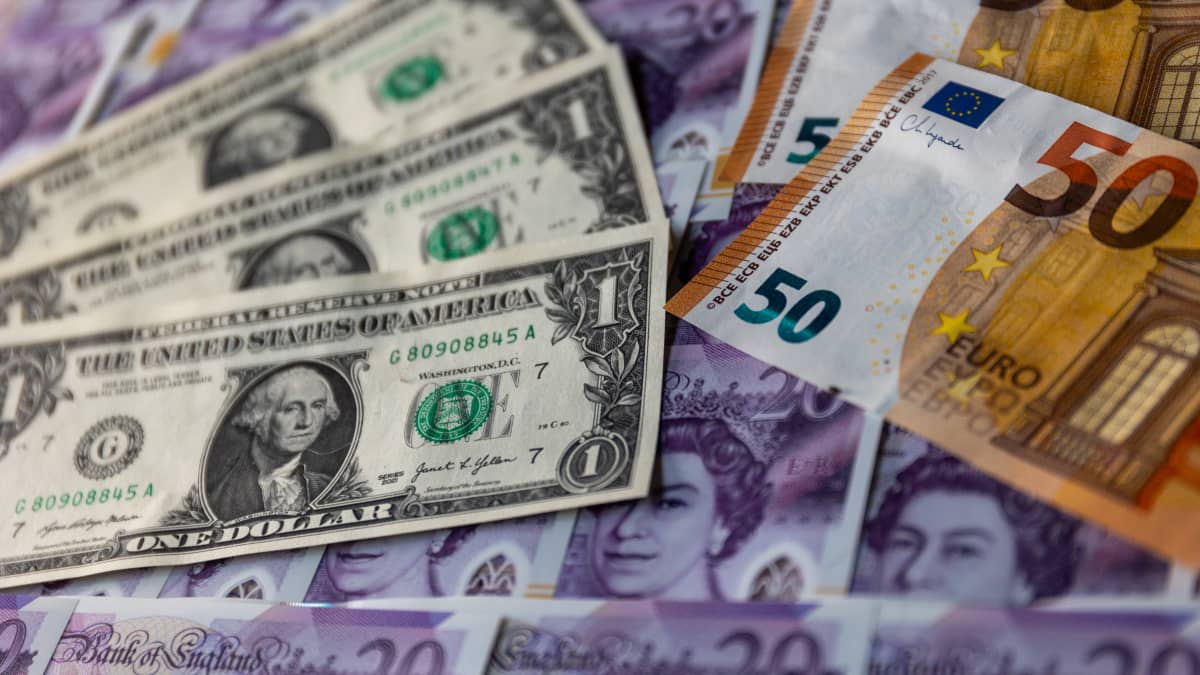 Sterlin 60,15 TL, euro 52,40 TL, dolar 44,85 TL’den işlem görüyor