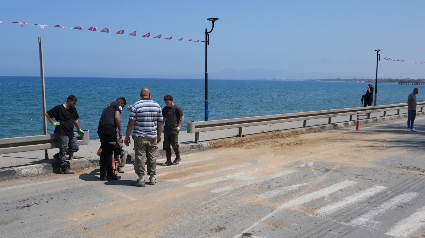 Lefke Belediyesi, Ecevit Caddesi’nde çöken yolu onardı