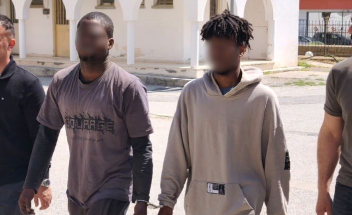 Evlerinde el bombası bulunan zanlılara 8 gün ek tutukluluk