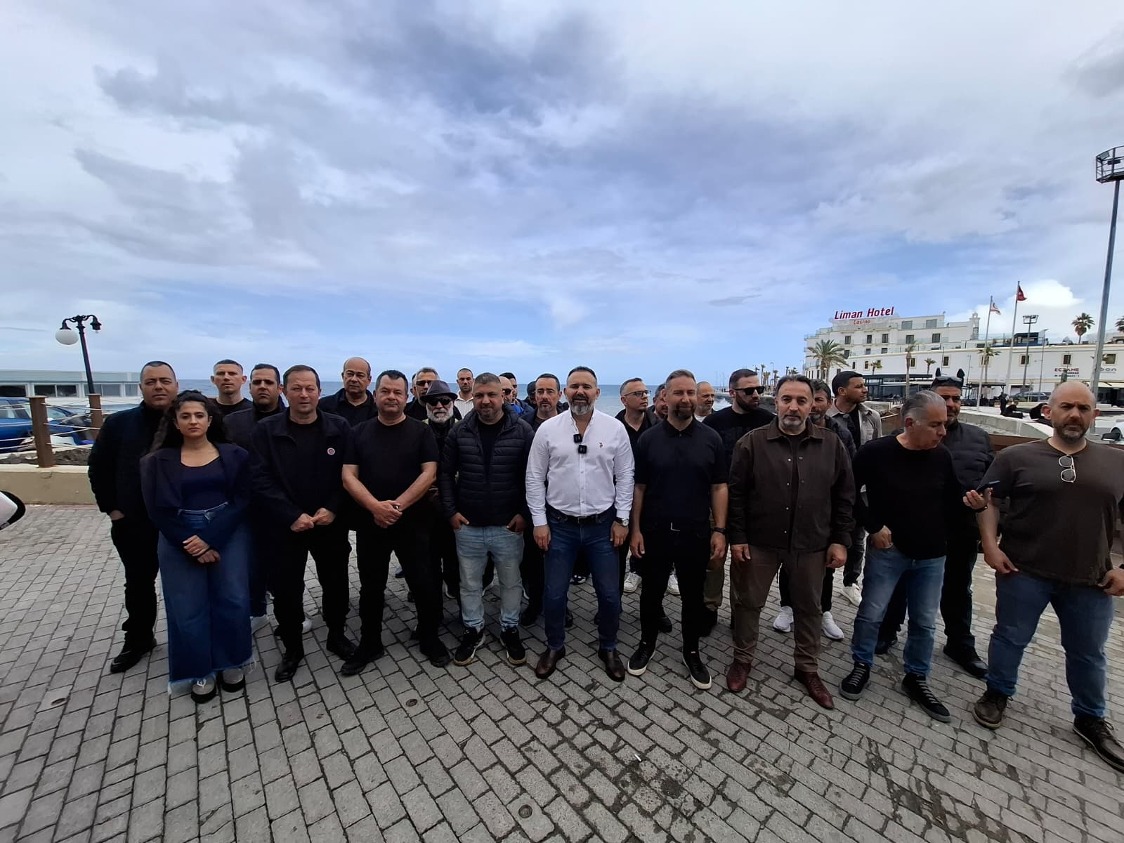 Sendikalar Üstel’in evi yerine, Kordonboyu’na gitti