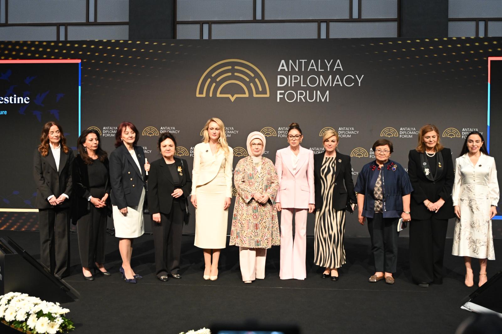 Zerrin Üstel: Eğitimin yeniden inşası, geleceği korumaktır