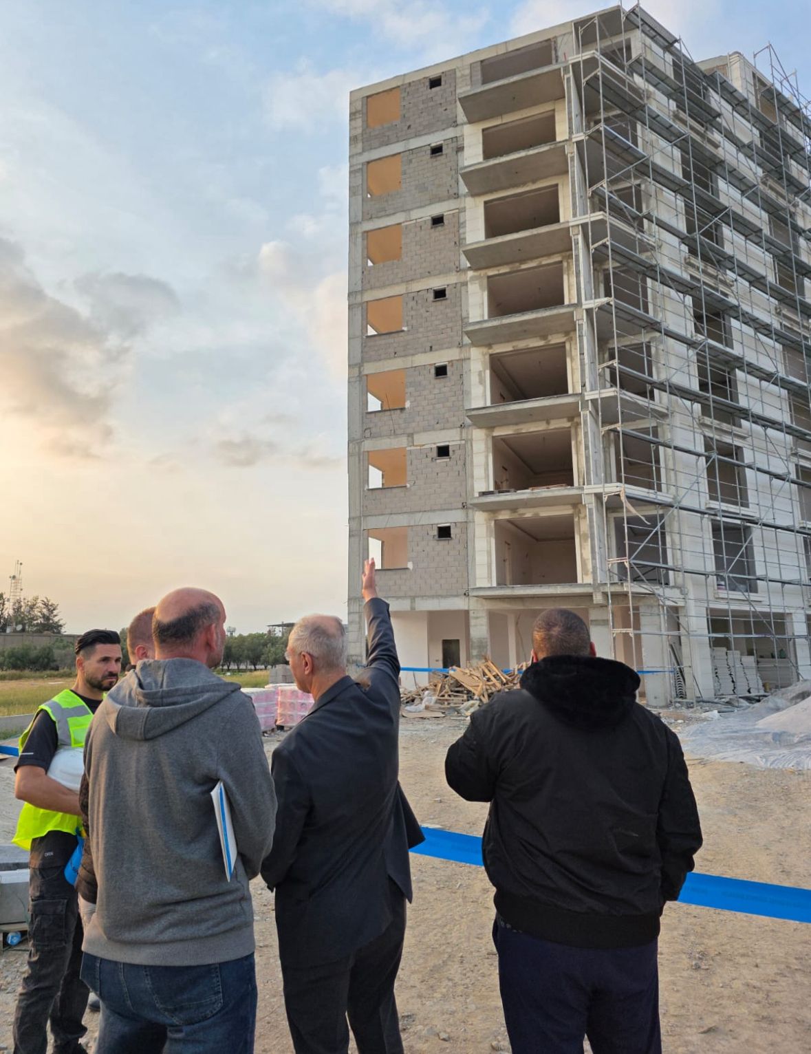 Hasipoğlu, iş kazasının yaşandığı inşaata giderek incelemelerde bulundu