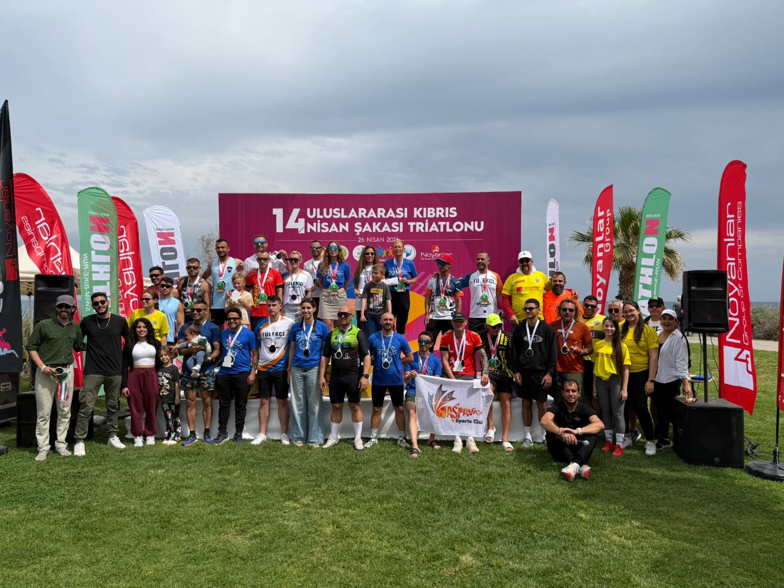 14. Nisan Şakası Mahdi ve Mine’nin