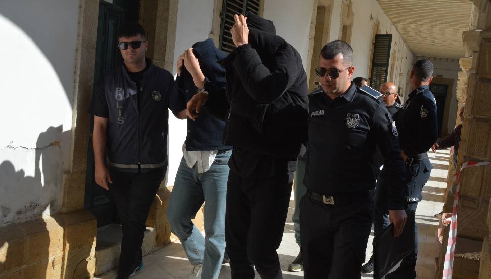 Eşini darp eden serbest, uyuşturucuyla yakalanan cezaevine gönderildi