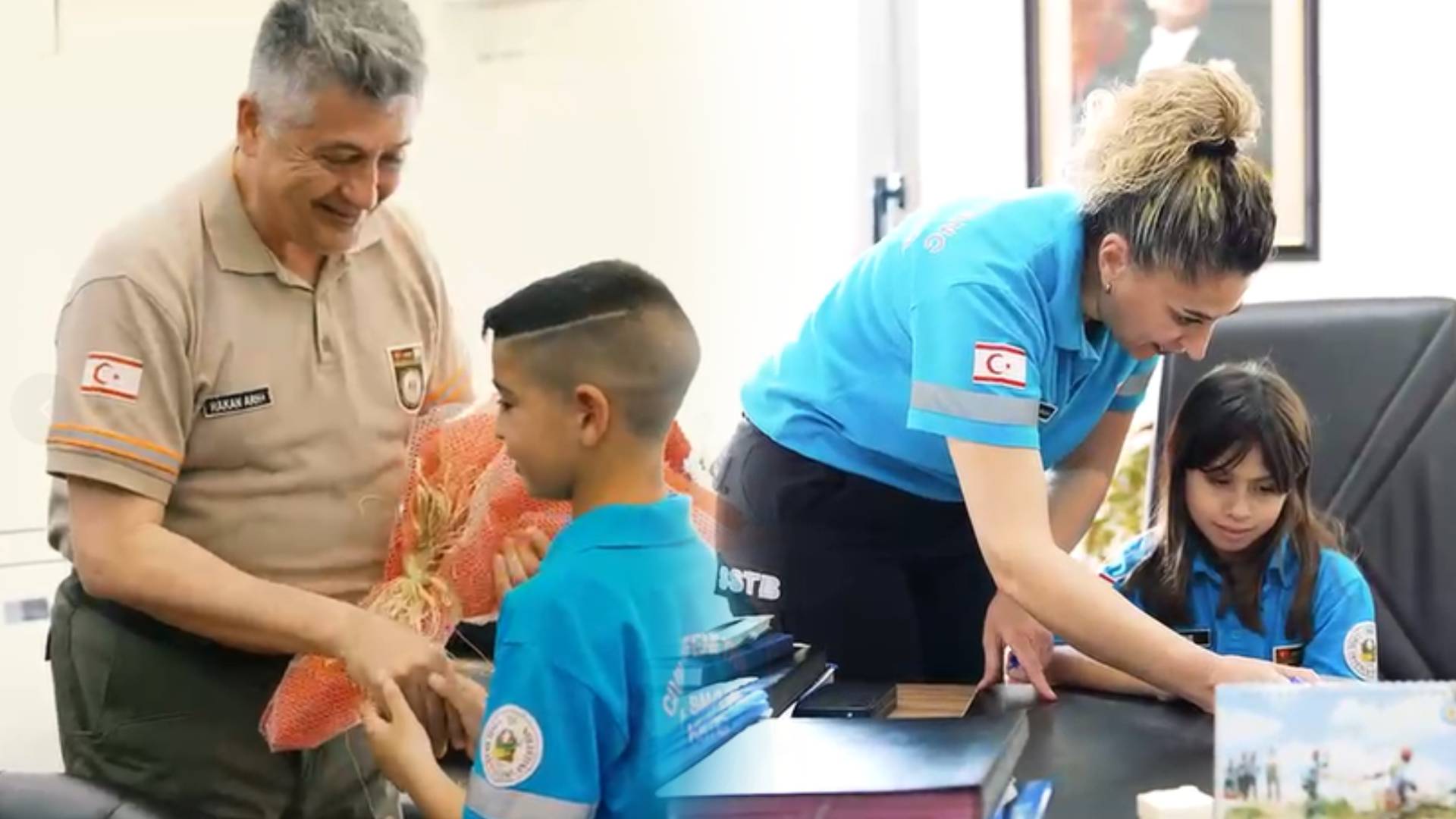 23 Nisan’da anlamlı devir teslim: Makamlar temsili olarak geleceğin sahiplerine bırakıldı