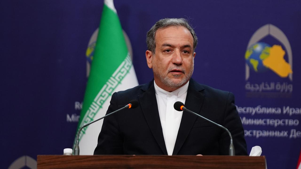 Arakçi: Müzakerelerde ülkenin çıkarlarını güvence altına almalıyız