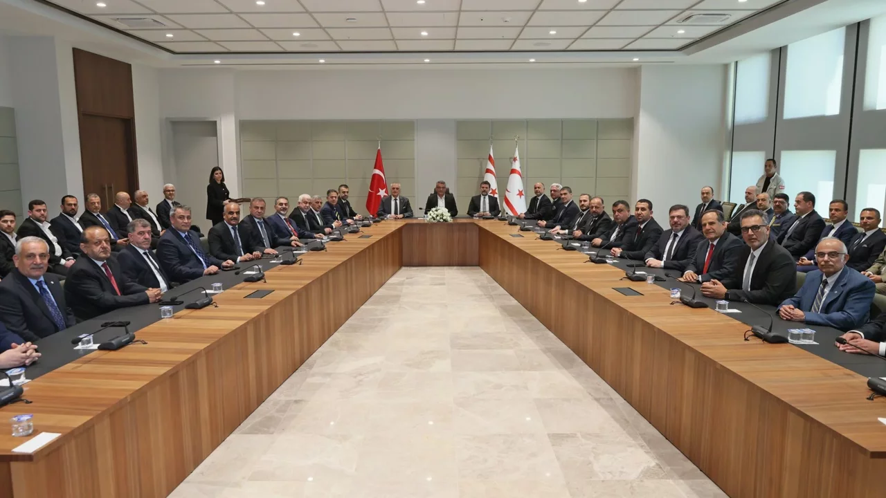 Erhürman, HATSO Yönetim Kurulu heyetini kabul etti