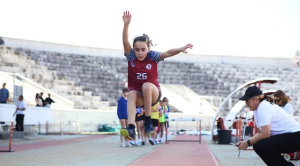 Atletizmde Lefkoşa ve Girne okulları finaller için yarışıyor