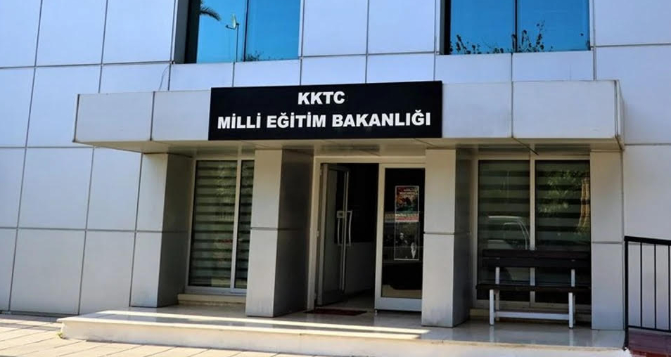 “2. Yıldızlar Sahnede Müzik ve Dans Şöleni” ertelendi