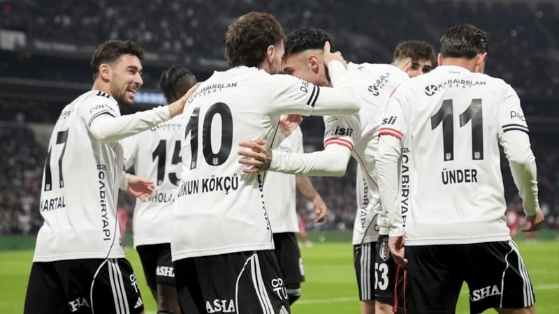 Beşiktaş’tan Antalyaspor karşısında 4 gollü galibiyet